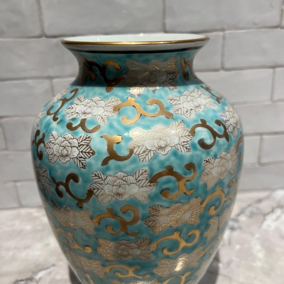 Vintage Imari Japanese Handpainted Vase - Picture 3 of 10